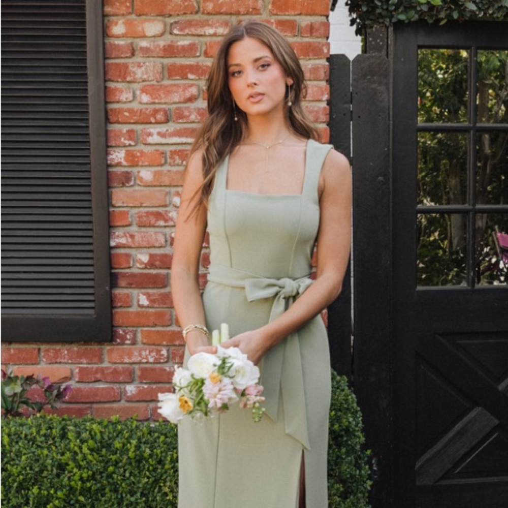Show Me Your Mumu Paris Gown in Moss Green Size Small